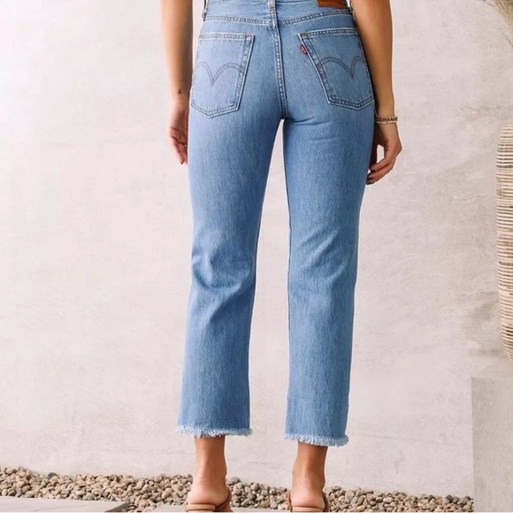 Levi’s Wedgie Straight Jeans Women’s 26 Button Fly Frayed Hem Blue Denim - Picture 14 of 16